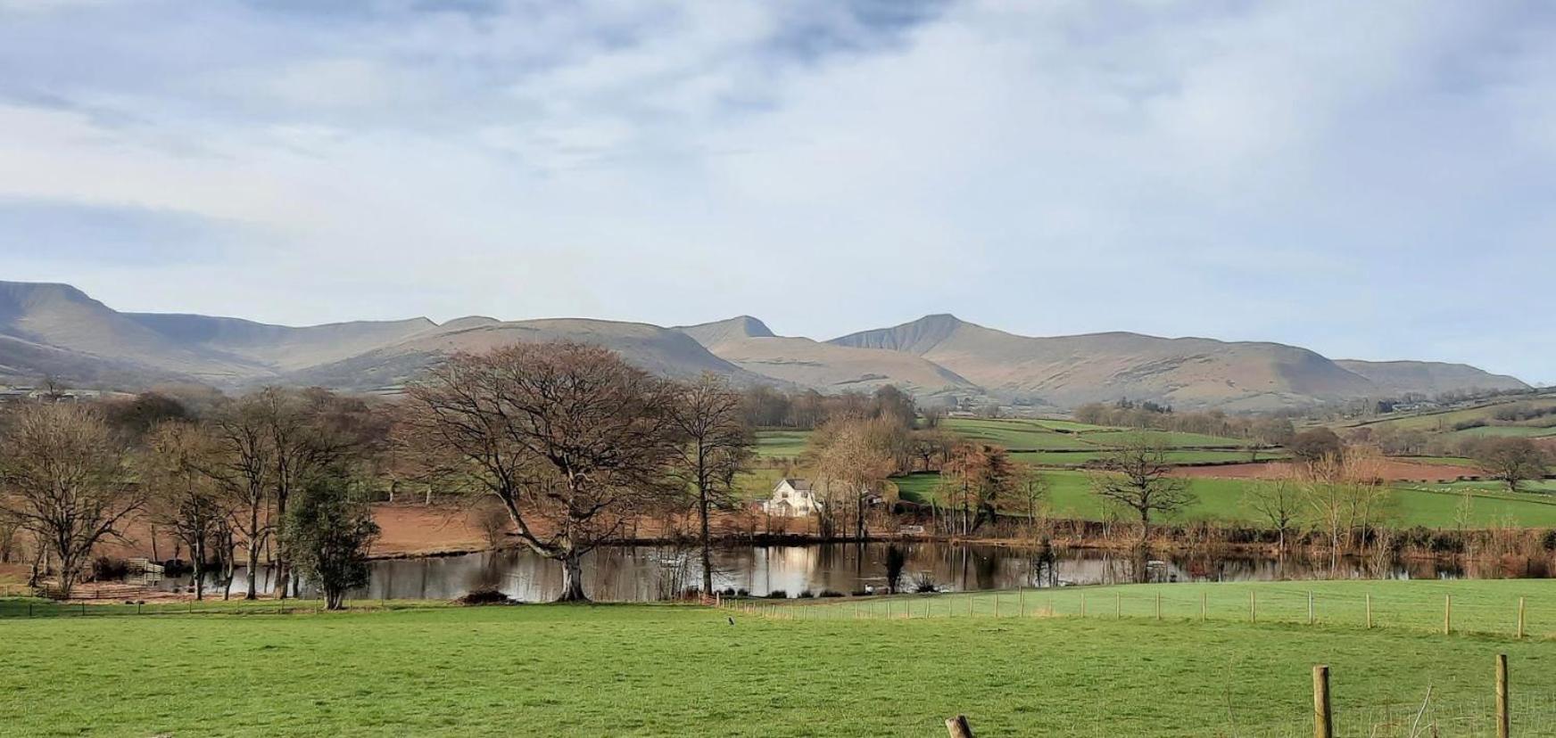 The Lodge Brecon B&B Екстериор снимка