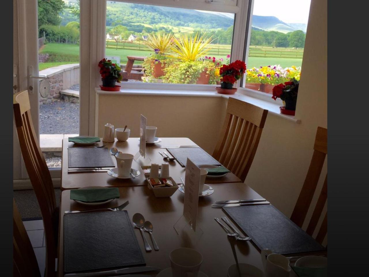 The Lodge Brecon B&B Екстериор снимка