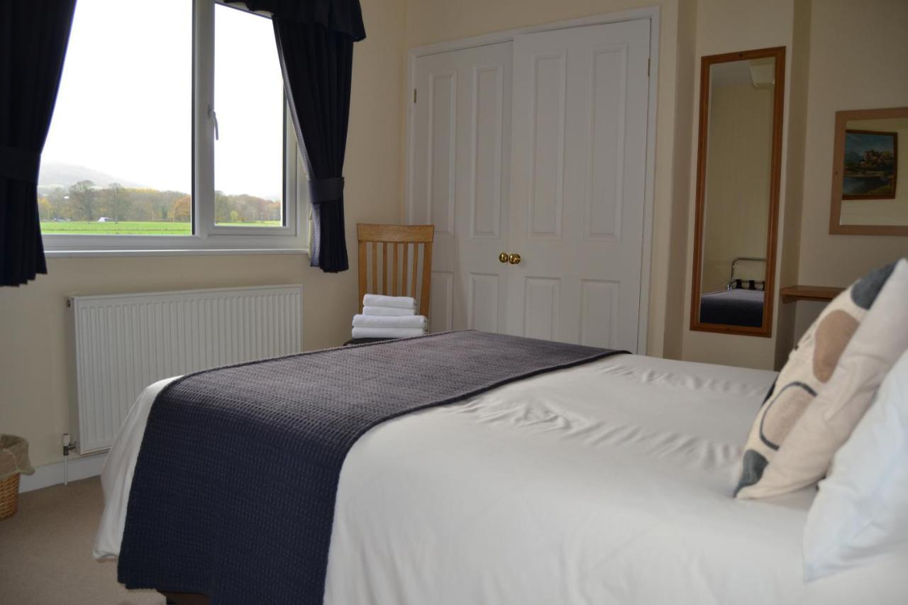 The Lodge Brecon B&B Екстериор снимка